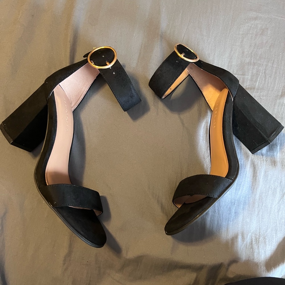 Aerosoles Black Faux Suede Block Heels 6.5 Wide